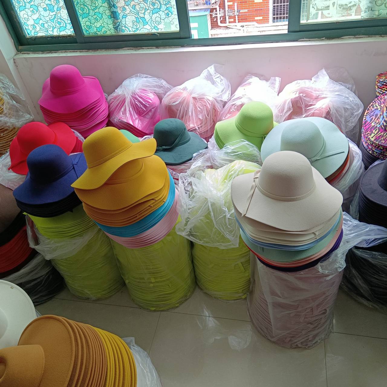 White Dome-shaped Ladies' Hat  - Hat Floppy Wide avaliação e preço