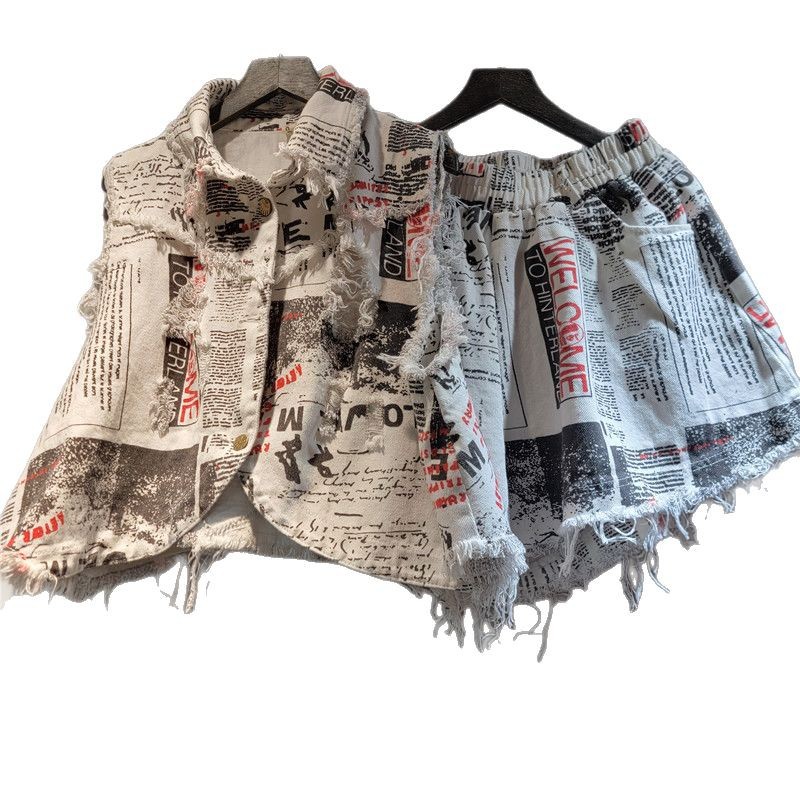 Chic Women Newspapers Letters  - Shorts Denim Frayed avaliação e preço